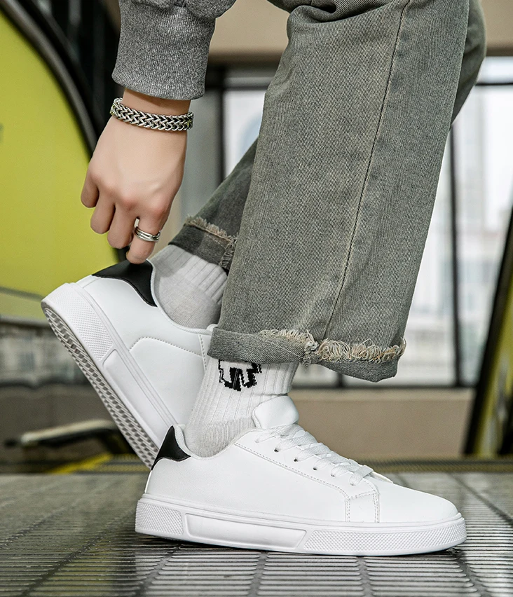 Business Casual Men’s Shoes Soft Women Shoes Comfortable Casual PU Leather Shoes for Men Autumn Solid White Men Sneakers