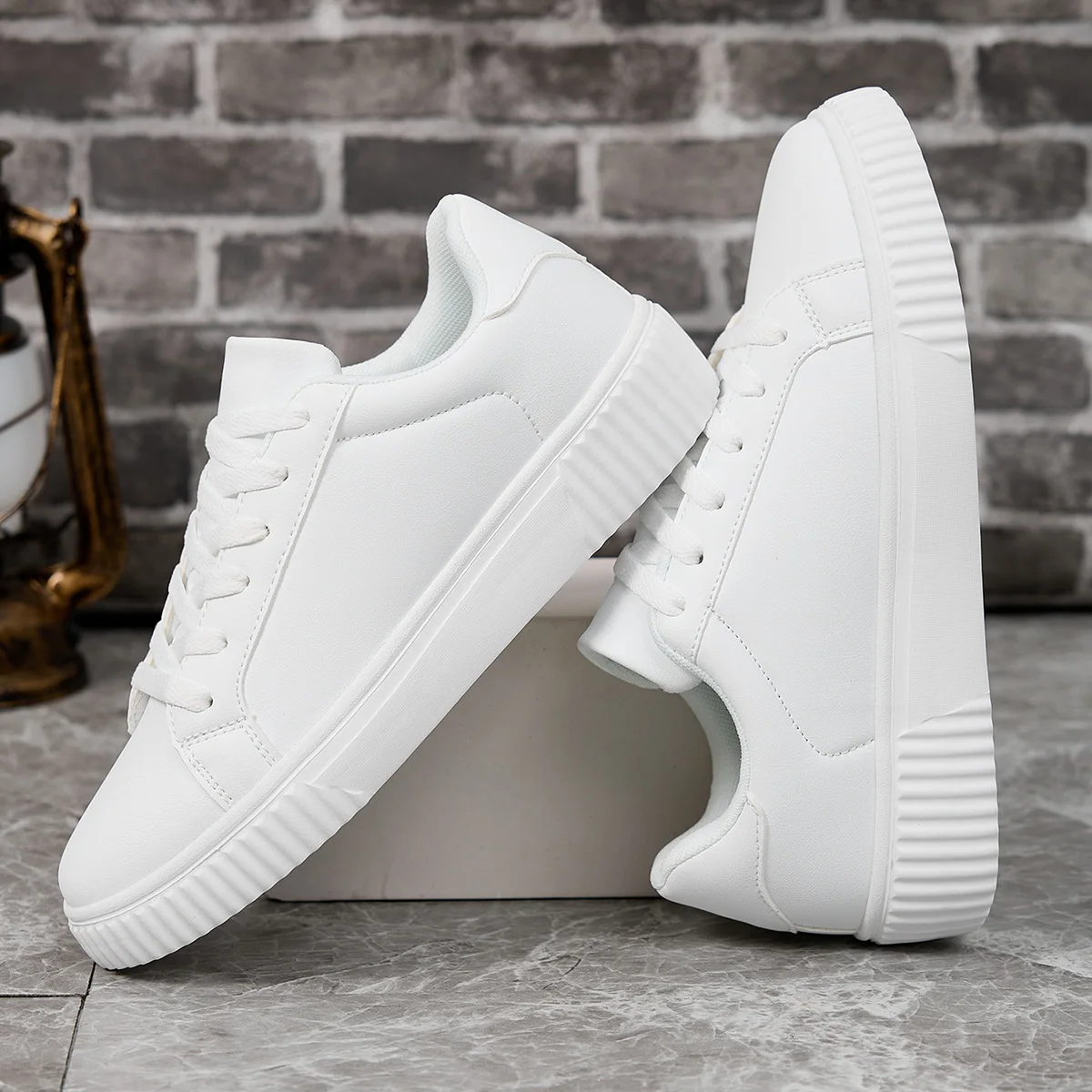 2024 New Men’s Sneakers White Casual Shoes Fashion Couple Women Platform Flats All Matching Walking Sneakers for Men Board Shoes