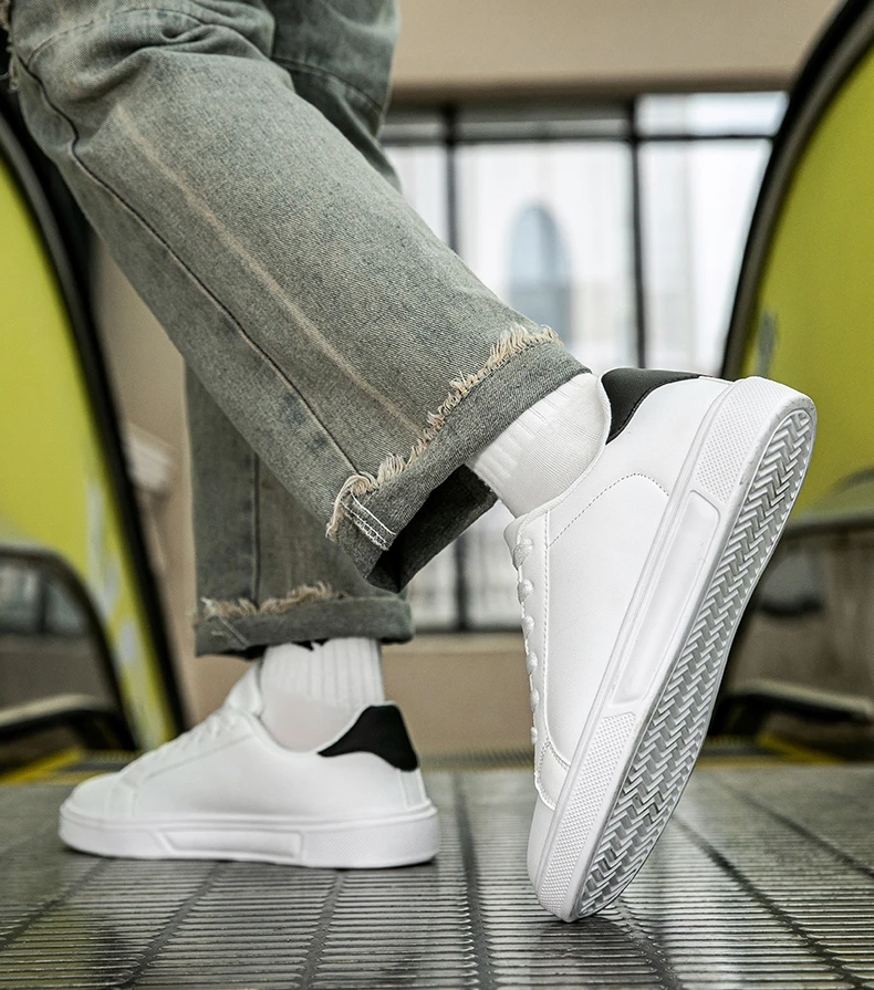 Business Casual Men’s Shoes Soft Women Shoes Comfortable Casual PU Leather Shoes for Men Autumn Solid White Men Sneakers