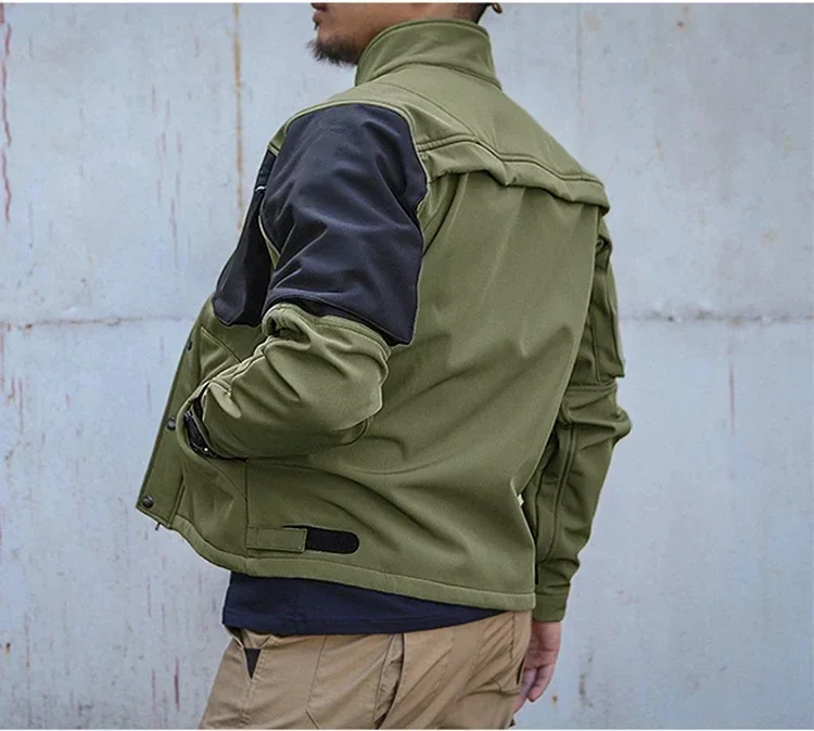 Tactical Shark Men’s Soft Shell Jacket Fleece Lined Waterproof Warm Outdoor Combat Coat with Multiple Pockets Windbreaker