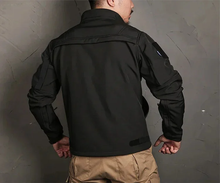 Tactical Shark Men’s Soft Shell Jacket Fleece Lined Waterproof Warm Outdoor Combat Coat with Multiple Pockets Windbreaker