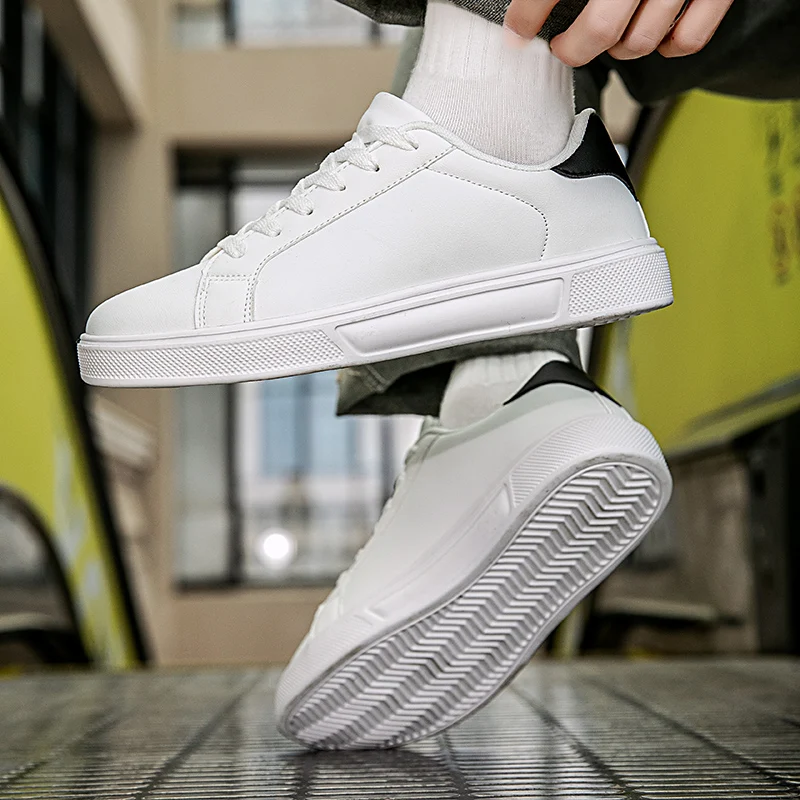 Business Casual Men’s Shoes Soft Women Shoes Comfortable Casual PU Leather Shoes for Men Autumn Solid White Men Sneakers